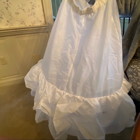 White Wedding Hoop Slip - Picture 1 of 2